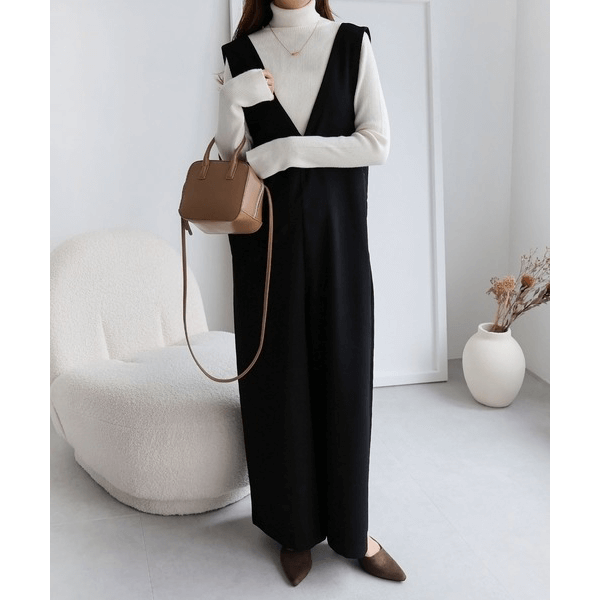 後背結帶設計柔滑吊帶褲_黑