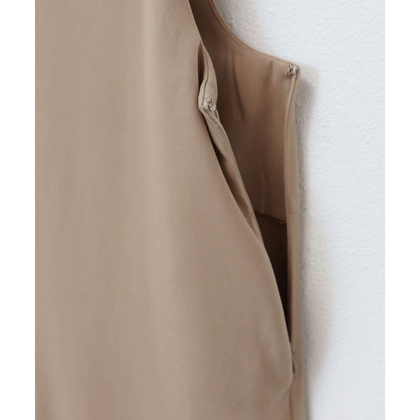 後背結帶設計柔滑吊帶褲_摩卡