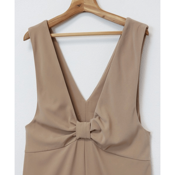 後背結帶設計柔滑吊帶褲_摩卡