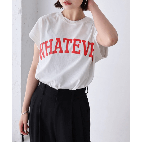 天竺棉圓弧下擺設計上衣_白底紅字