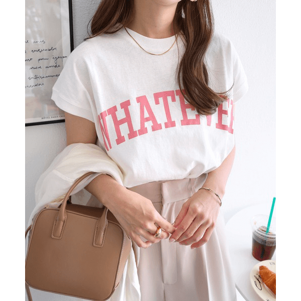 天竺棉圓弧下擺設計上衣_白底粉字