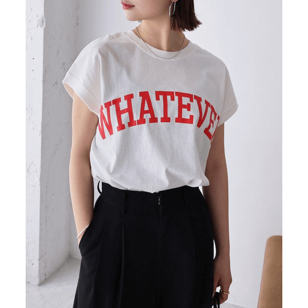 天竺棉圓弧下擺設計上衣_白底紅字