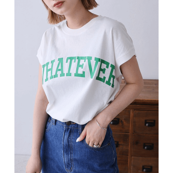 天竺棉圓弧下擺設計上衣_白底綠字