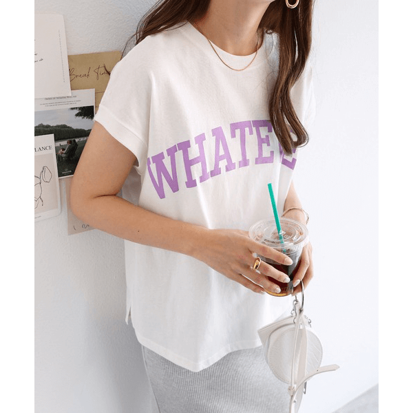 天竺棉圓弧下擺設計上衣_白底紫字