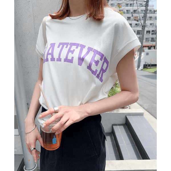 天竺棉圓弧下擺設計上衣_白底紫字