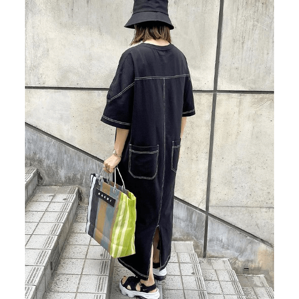 跳色縫線設計寬鬆半袖連身裙_黑