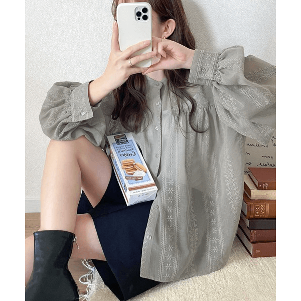 2WAY復古花朵刺繡微透襯衫_灰