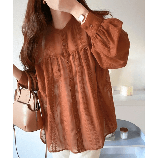 2WAY復古花朵刺繡微透襯衫_陶紅