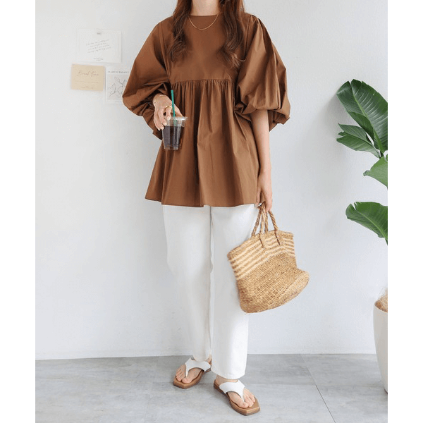 燈籠袖抓皺下襬設計上衣_褐色