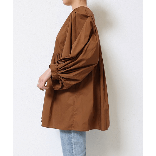 燈籠袖抓皺下襬設計上衣_褐色