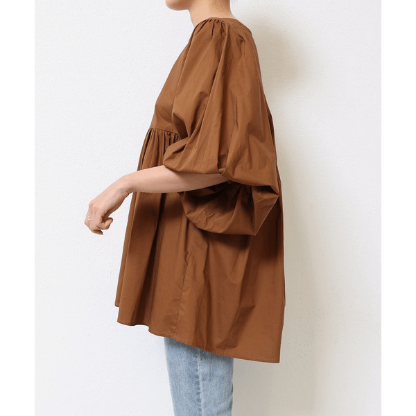 燈籠袖抓皺下襬設計上衣_褐色