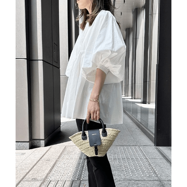 燈籠袖抓皺下襬設計上衣_米白