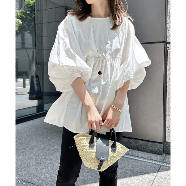 燈籠袖抓皺下襬設計上衣_米白
