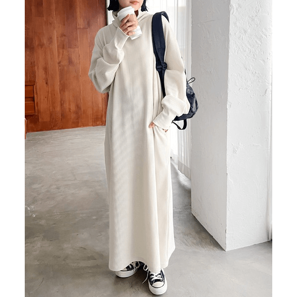 鬆緊針織領圓領長袖連身裙_象牙白